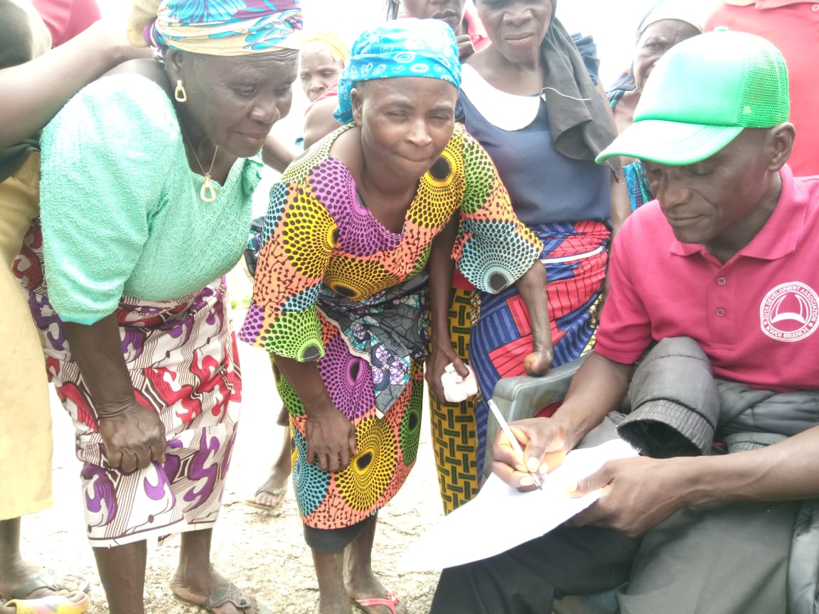 leads_nigeria's tweet photo. # Improving inclusive participatory governance system
Legal Awareness For Nigerian Women (LANW) with support from Christian Aid supported INEC / hard to reach communities in Kaura and Jaba LG on Continuous Voters Registration.
The support was in different forms such as: https://t.co/RSSoLhDf2W