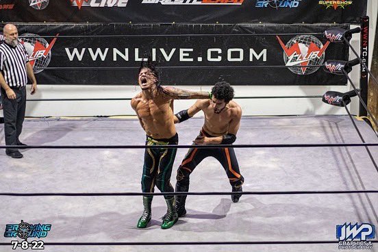 BrianAtomic's tweet photo. ☢️Phases of an Atomic Drop☢️
#atomic #brianatomic #wrestling #indywrestling #supportindiewrestling #provingground #wwn #deathstroke #slade #dc #explorepage #wwe #aew #impactwrestling #roh #njpw #photography #photooftheday #athlete #wrestler #cosplay #atomicdrop #atomicspecialist https://t.co/MrarcDzsDe