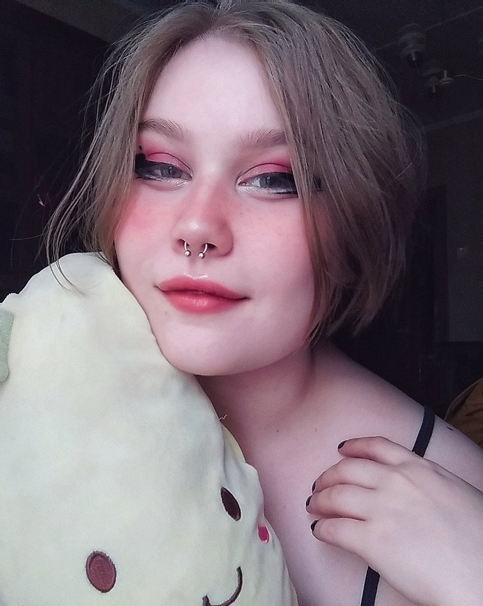 Мы недавно сделали септум! Так рада, очень давно хотелось это сделать😖