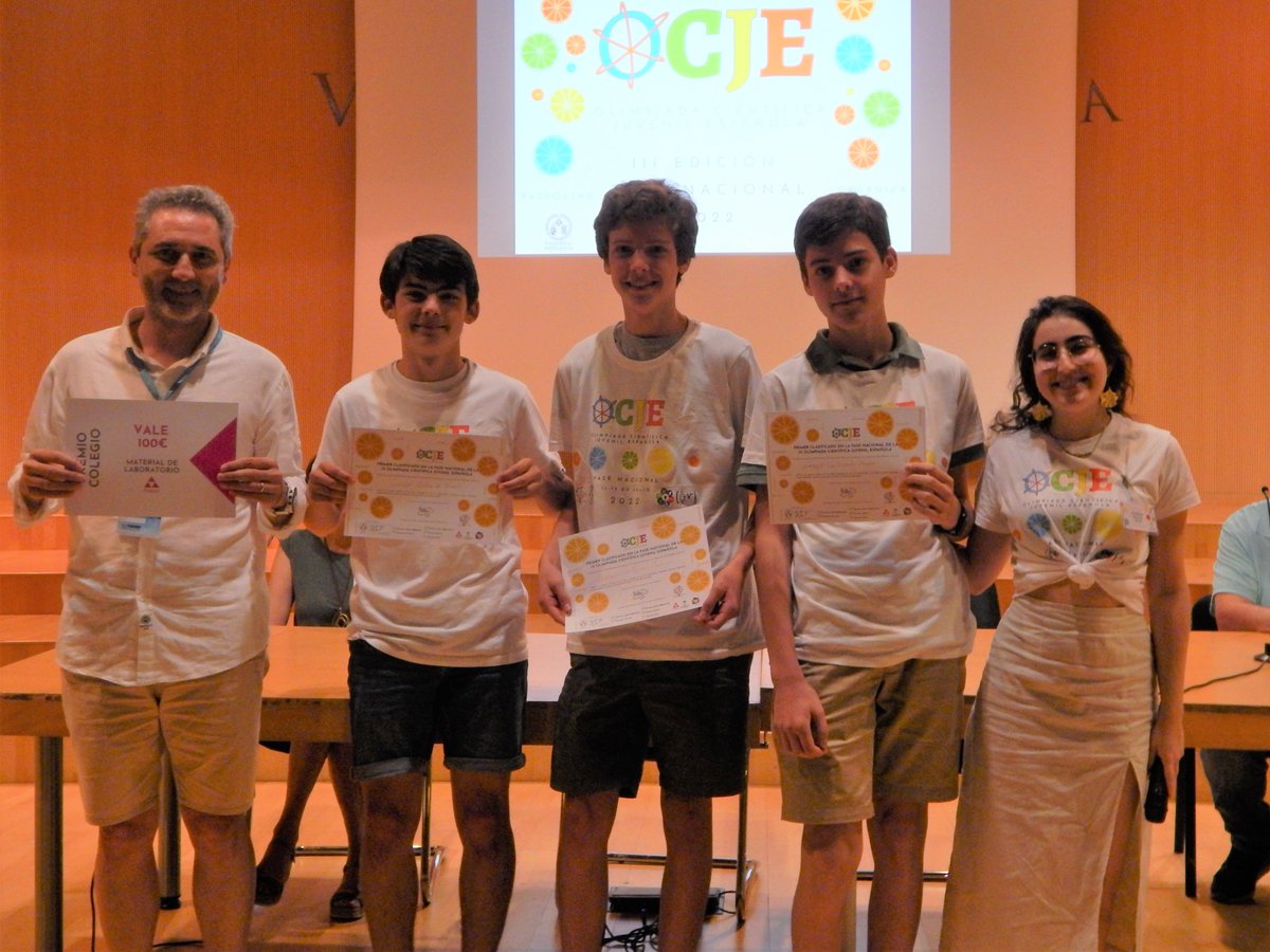 Y por último... ¡El equipo de Madrid se llevó el oro 🥇! ¡Enhorabuena a los ganadores, del Colegio CEU San Pablo Montepríncipe!