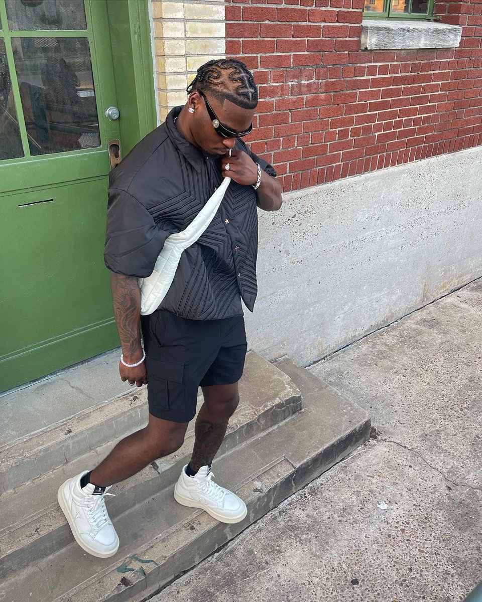 mustbevic_'s tweet photo. NEW STEELO 🃏 https://t.co/zOtA5WnVCT