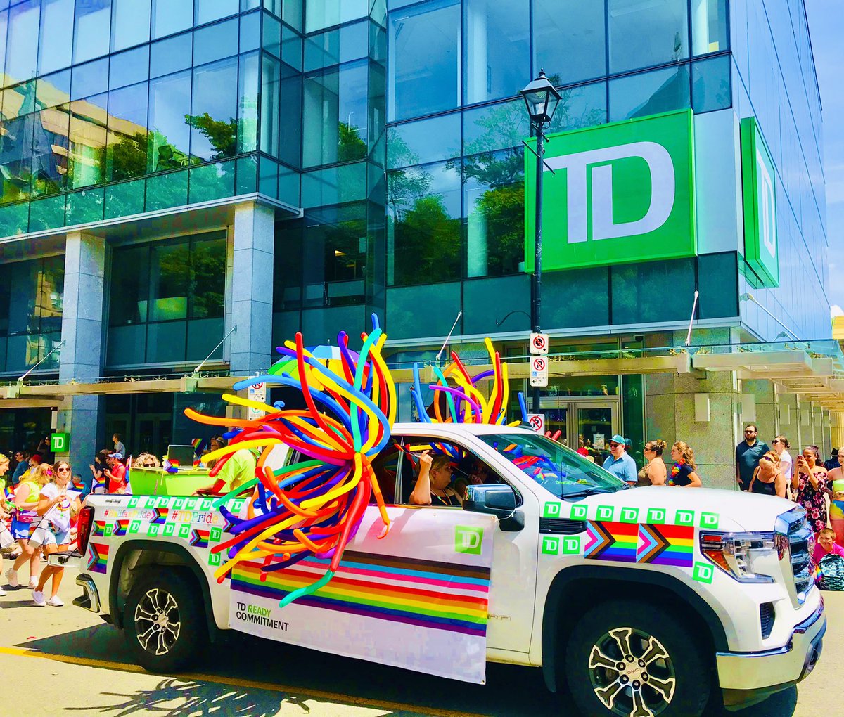 #Proud To Be TD @TD_Canada @Banque_TD #Foreverproud #Foreverprogressing #Thereadycommitment @StephTennant26 @AshleyMartell4 @paulbway @1Beakhouse @TinaFMurphy @JakeGaudet_TD @Bencluetch @JoshHakk_TD @m_teaghan @JakeRafuse @DevaStation_37 @halifaxnoise @HalifaxPride @MartineRoy2