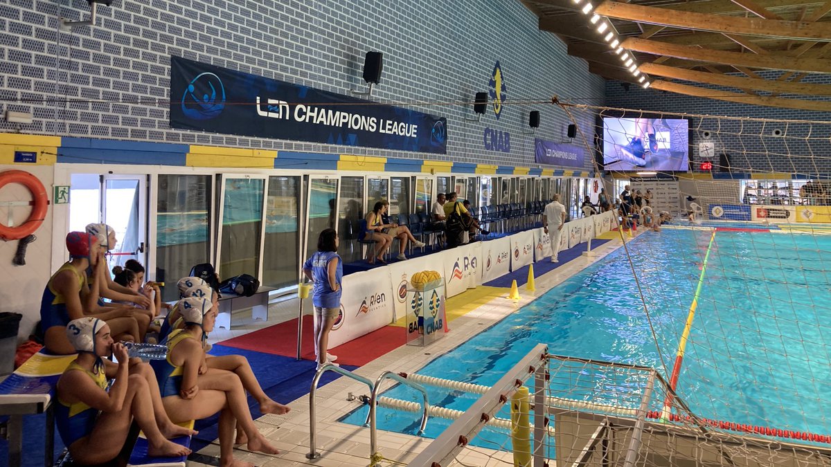 cnboadilla's tweet photo. #WP #CEJF22
Cuartos de Final
@Waterpolo_2H
7-15
@cnboadilla
Partido #muyserio de nuestro #equipo para meterse en la lucha por las #medallas del domingo
#vachiquis
#mañanasemis
#aporlachapa https://t.co/Qwzo9vAR0O