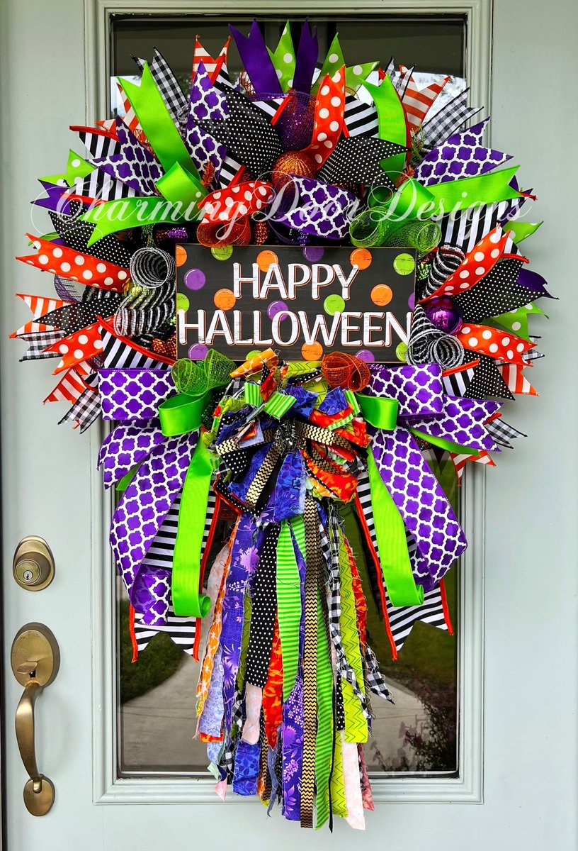 charmingdoordes's tweet photo. #Halloween #wreath #whimsical #crafts #decor #decoration #decorating #interiordecorating #interiordecor #etsy #picoftheday #home #homedecor #frontdoor #adorable #boo #handmade #homemade #ribbon #fall #autumn #october #cute #WilmingtonNC https://t.co/Zab7oDEAKA