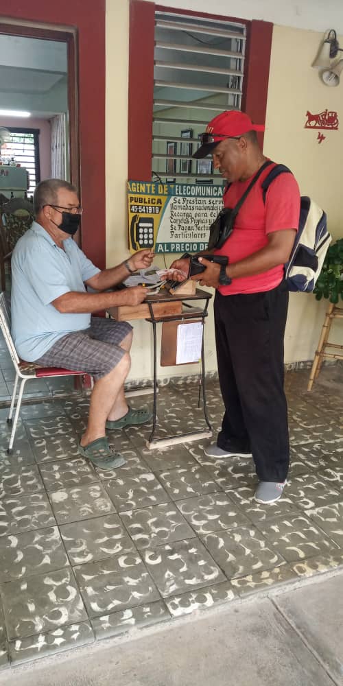 monzonete84's tweet photo. #por_unservicio_mejor
Contamos con Agentes de Telecomunicaciones dispuestos en todo momento a brindarles un buen servicio con eficiencia y calidad a  nuestro pueblo. No dude en visitarlos..sus necesidades serán atendidas 
#Vamos_por_mas
#EtecsaMtzEnVictoria#CubaViveYTrabaja https://t.co/6tkit8aMtD