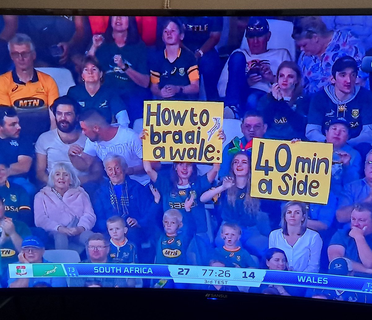 Loved this moment <a href="/BreytonPaulse/">Breyton Paulse</a> <a href="/MotshidisiM/">Motshidisi E. Mohono</a> <a href="/XolaNtshinga/">Xola Ntshinga</a> . Never doubted my <a href="/Springboks/">Springboks</a> ! What a game!! #StrongerTogether #PEfan🇿🇦💚