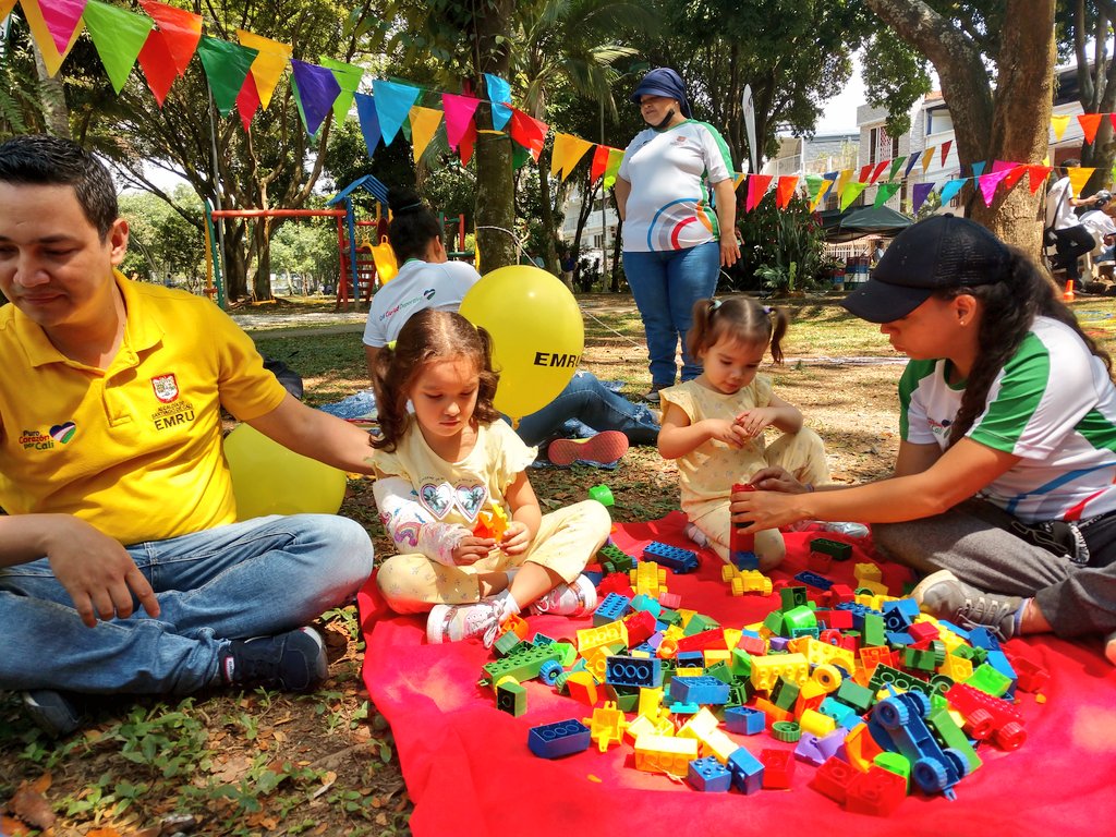 CruzYecid's tweet image. ¡Gobierno al Barrio en Primero de Mayo!☀️

La invitación es para que participe y conozca la oferta institucional en su sector.

Asesoría y servicios en salud, vivienda, deporte y más. 

@AlcaldiaDeCali 
@JorgeIvanOspina 
@emrucali

#GobiernoAlBarrio
#TeQueremosCali