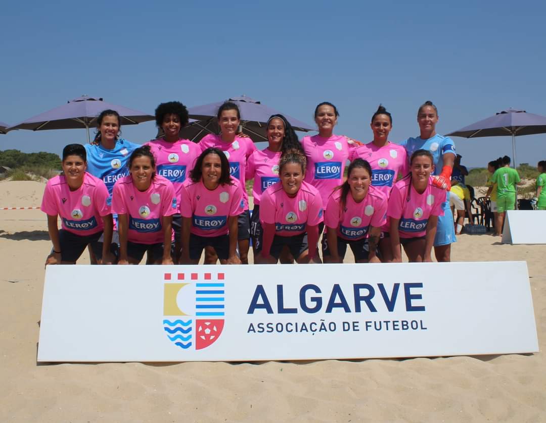 AdPasteis's tweet photo. Este fim de semana a nossa equipa feminina de Futebol Praia deslocou-se ao Algarve para disputar a dupla jornada da Série C do Campeonato Nacional tendo vencido os dois jogos.

AD Pastéis  3-1  Estoril Praia
AD Pastéis  9-3  Vitória de Setúbal 

Bom regresso a Lisboa! 💪⚽🏖️ https://t.co/PKSIw6sZlP