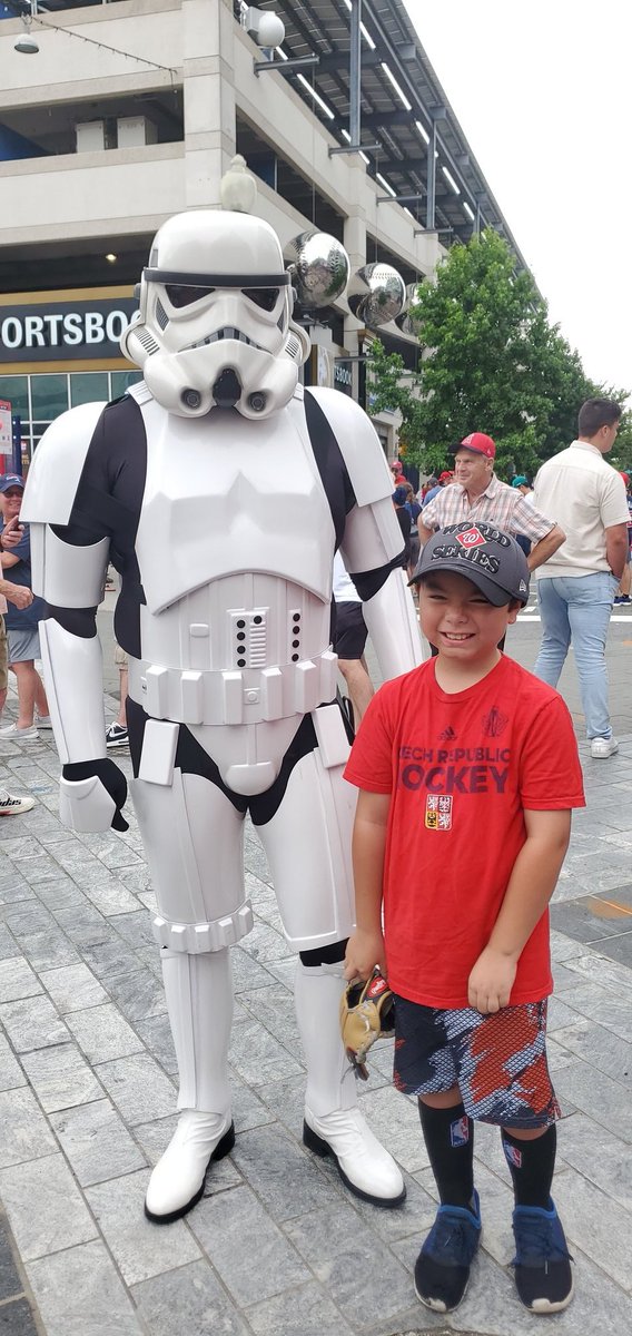 TheWuWu's tweet image. #StarWarsDay #Natitude #ReallyDad? #DoIHaveTo