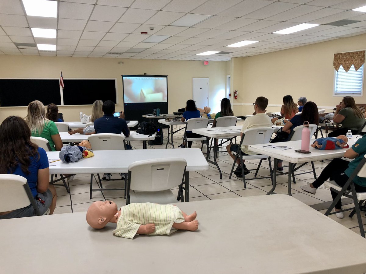 NCFDSC's tweet image. Today, Fire &amp;amp; Life Safety Educator Kondor and Squad 202 taught a Hands-Only CPR class to Mujeres Latinas SC.  The group learned and practiced skills related to bystander CPR, infant CPR, AED use and choking. 

#cpr #handsonlycpr #aed #cprsaveslives