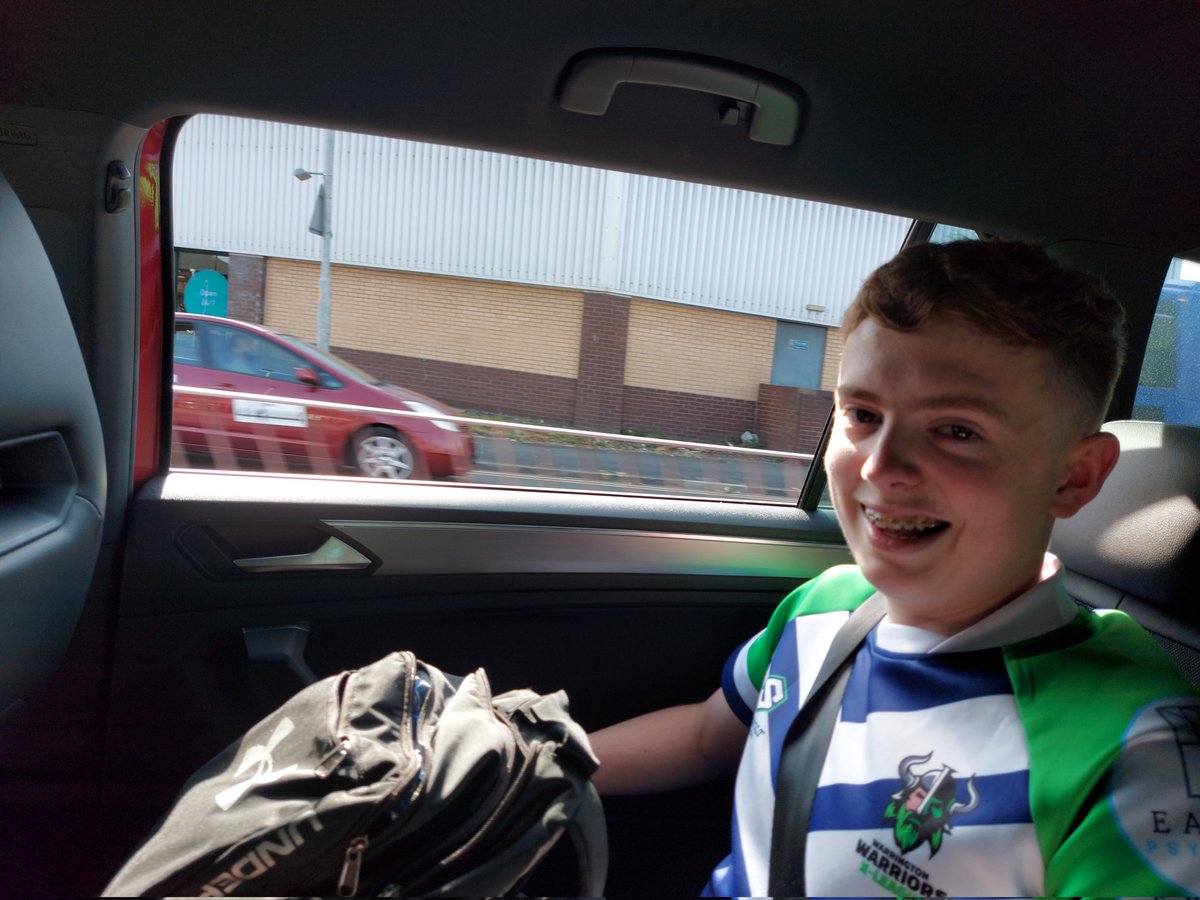 x_warrington's tweet photo. What a Scorcher in Oldham today🔥🔥
Well done to all the lads involved 👏 👍 👌 
@paul_holmes89 @Sternbolt @LdpTransport @cjo173 @XLeagueRL @RyanFairclough1 https://t.co/In3EUFocQ3