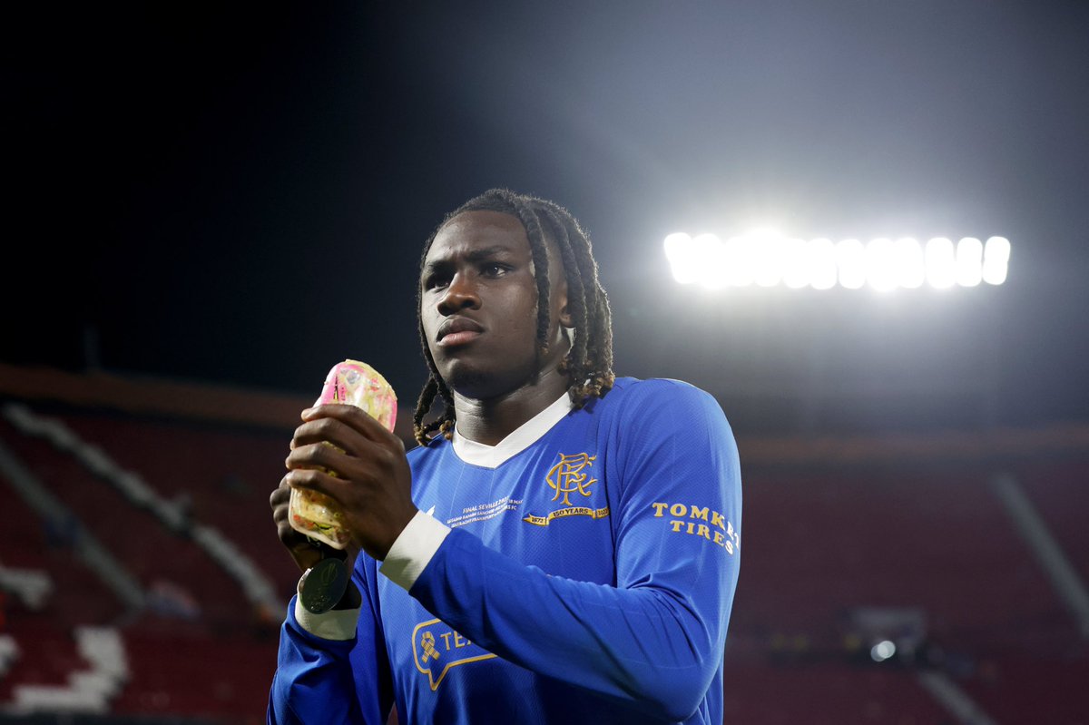 FabrizioRomano's tweet image. Ajax are closing on another signing: deal at final stages for Calvin Bassey from Rangers, €22m fee now set to be agreed! 🚨⚪️🔴 #Ajax

Bassey could undergo medical tests very soon, Ajax are on it. Francisco Conceição, Brian Brobbey and then Bassey to follow.