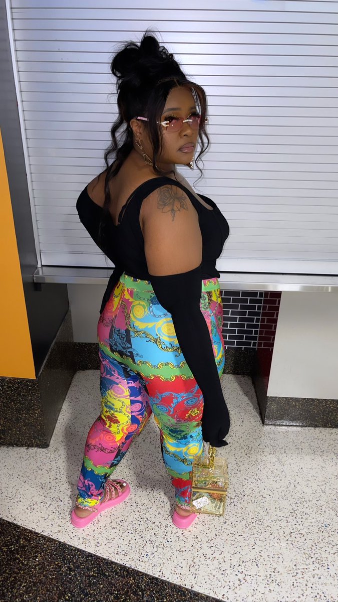darealestbrattt's tweet photo. and every time a b.tch start I finish💓🤪💚 #GottiBash https://t.co/A3Bvl3D3oX