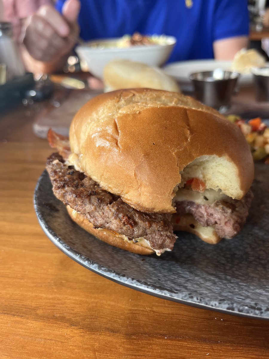 a_mills25's tweet photo. Lunch today was another @bhgrestaurants with Harry’s Palomar. I didn’t get much blackened flavor so the burger ended up being pretty sweet tasting, but it was good nonetheless. #LexBurgerWeek #ShareTheLex https://t.co/VMXiuaExGn