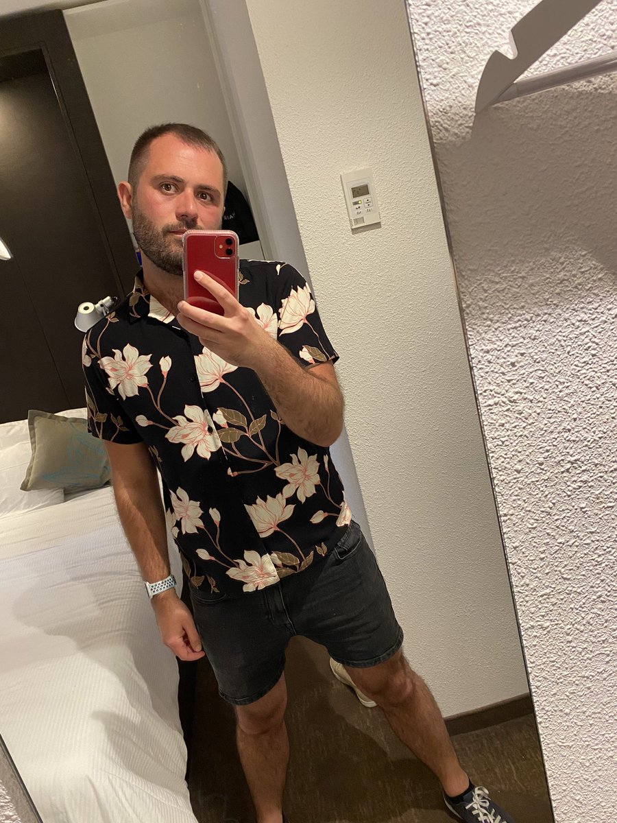 The_ChaoticKing's tweet photo. All set for a night of Eurovision shenanigans!! #Eurovision #ManchesterCalling https://t.co/RuFuLoYkr0
