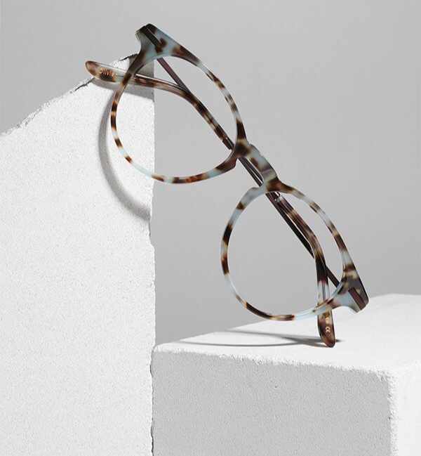PapeAbdouFall01's tweet photo. Je vends des lunettes photogray_antireflet 
Ay montures you silwissé, rare tekci salissant 🔥🔥❤️❤️

#Rtapprecies  c'est un nouveau business les amis donnez de la force https://t.co/LN2QbGNLLf