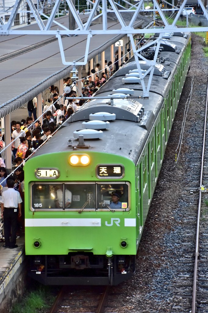 itashio403's tweet photo. 奈良中南部の7月31日といえば、おんぱら祭り。当時桜井で働いてた妻の迎えで桜井駅に行ったな。すべてが懐かしく感じる。
2018年7月31日。おんぱら臨。 https://t.co/9zAYo6HtOf