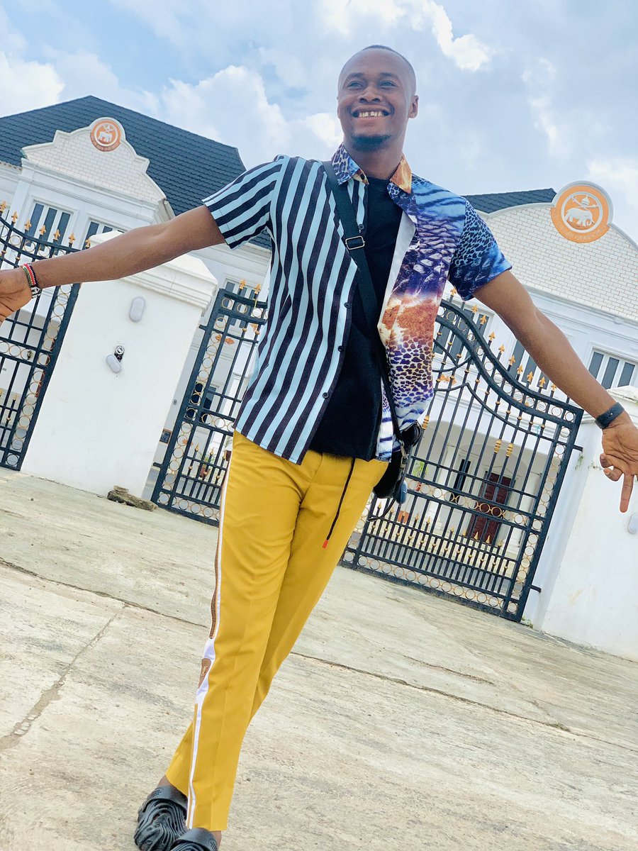 ExpensiveArab's tweet image. 