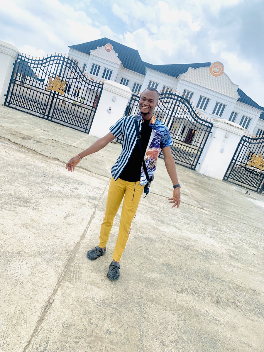 ExpensiveArab's tweet image. 