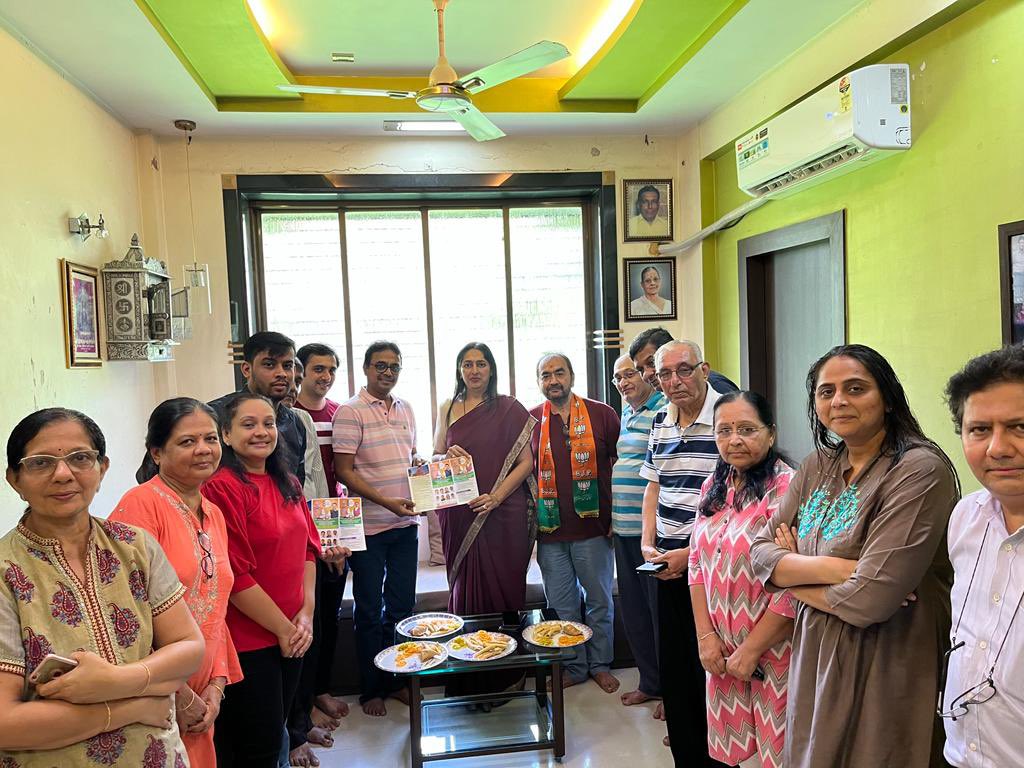 NehalShahBJP's tweet photo. Interacted with residents of Booth No.:14 #Ward183 in Matunga &amp; highlighted various reforms &amp; development work done by our Hon’ble PM Shri @narendramodi Ji in 8 years along with Booth Pramukh @YogeshNirmalym Ward General Secretary @ChetanBJP177 &amp; BJP Team 
#8YearsofSeva https://t.co/h2DvmdEs76
