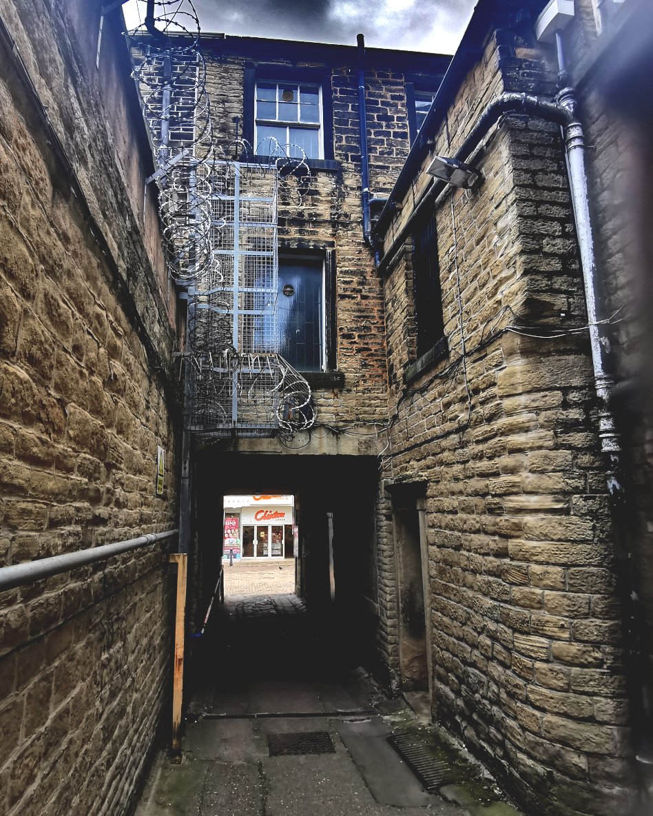 drupton's tweet photo. find the monstrous myths lurking in the old yards of Huddersfield, augmented reality derive, 6 August https://t.co/6vhU6lePiZ https://t.co/lbmlSVu8Vh