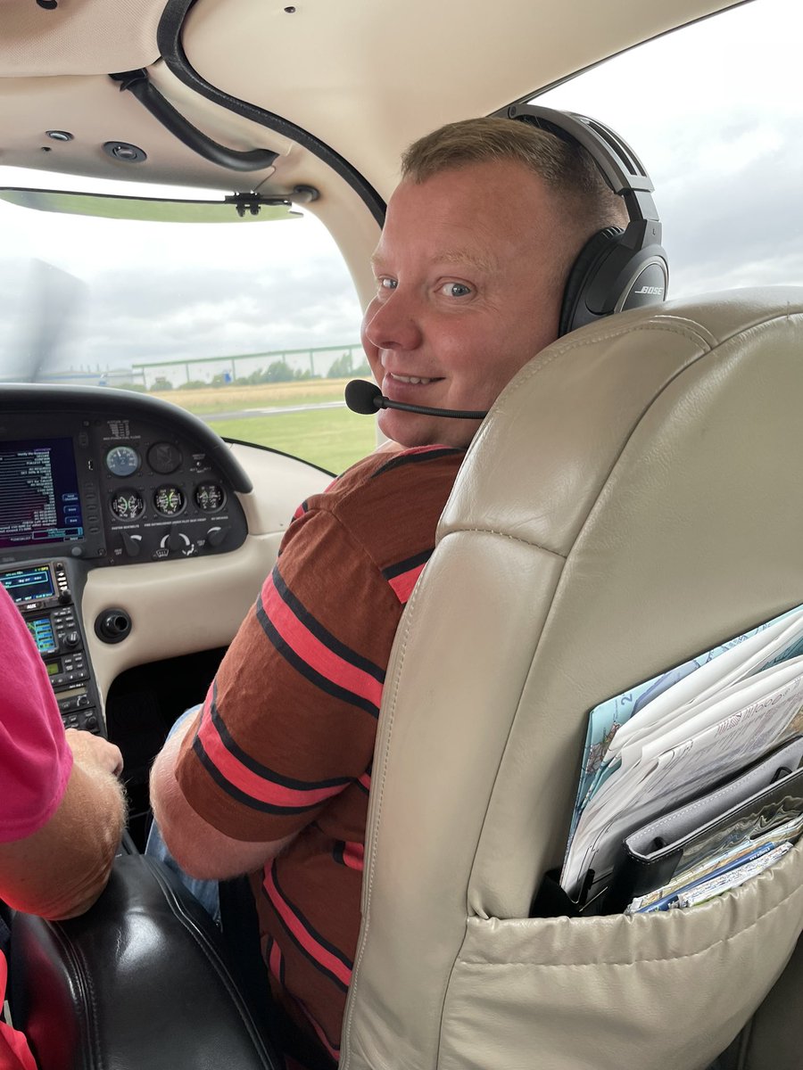 Rach_G34's tweet photo. Amazing day out with @CandlelightersT so glad we decided to go. Lovely seeing familiar faces and we had lots of fun, Max loved the plane ✈️ ride to the coast, 🚒 fire engine and fast cars. 🌈🥰💜 https://t.co/Sen9fgD47i