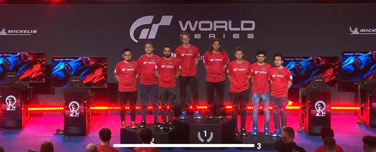 🏆 Gran resultado para uno de nuestros pilotos ayer 🏆

🥉 <a href="/Nikelbee_64/">ERM_Nick</a>, junto al resto de su equipo, lograron una medalla de bronce para #Toyota en las finales de <a href="/thegranturismo/">Gran Turismo</a> 🥉

🏁 Congratulations Nikki, fantastic as always 🏁

<a href="/Euromaster_es/">@euromaster_es</a> #Simracing #GranTurismo7 #PS5