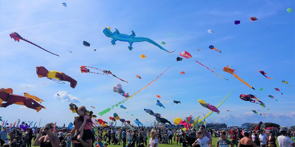 As we celebrate our 30th year as a university, we also wish a very happy 30th anniversary to Portsmouth International Kite Festival 🎉 Thank you for bringing kite artists from across the globe to #OurIslandCity filling the sky with colour & flying displays 💜 

📍 Southsea Common