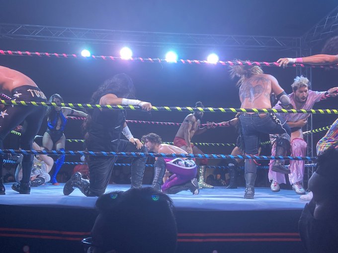 There&rsquo;s a lot of glitter and spandex in the @SantinoBros ring tonight! https://t.co/2FoPGzWSsD<a class="tags" target="_blank" title="On Twitter" href="/?out=eyJ0eXAiOiJKV1QiLCJhbGciOiJIUzUxMiJ9.eyJpYXQiOjE3MTk4Mjc2NzEsImlzcyI6InR3cG9ybnN0YXJzLmNvbSIsIm5iZiI6MTcxOTgyNzY3MSwiZXhwIjoxNzUxMzYzNjcxLCJyZWRpcmVjdF91cmwiOiJodHRwczovL3R3aXR0ZXIuY29tL1NhbnRpbm9Ccm9zIn0.Ino0VNtOoDPdShy2IT4bUCv3hu75eNa19wfVVCxA6JnFxeOkUDAZA3U6MzLRw_8X_rN2tRaMNz-JAsMm_QuZCw">@SantinoBros</a><a href="/tag/manchester"class="tags"><span>#manchester</span></a>