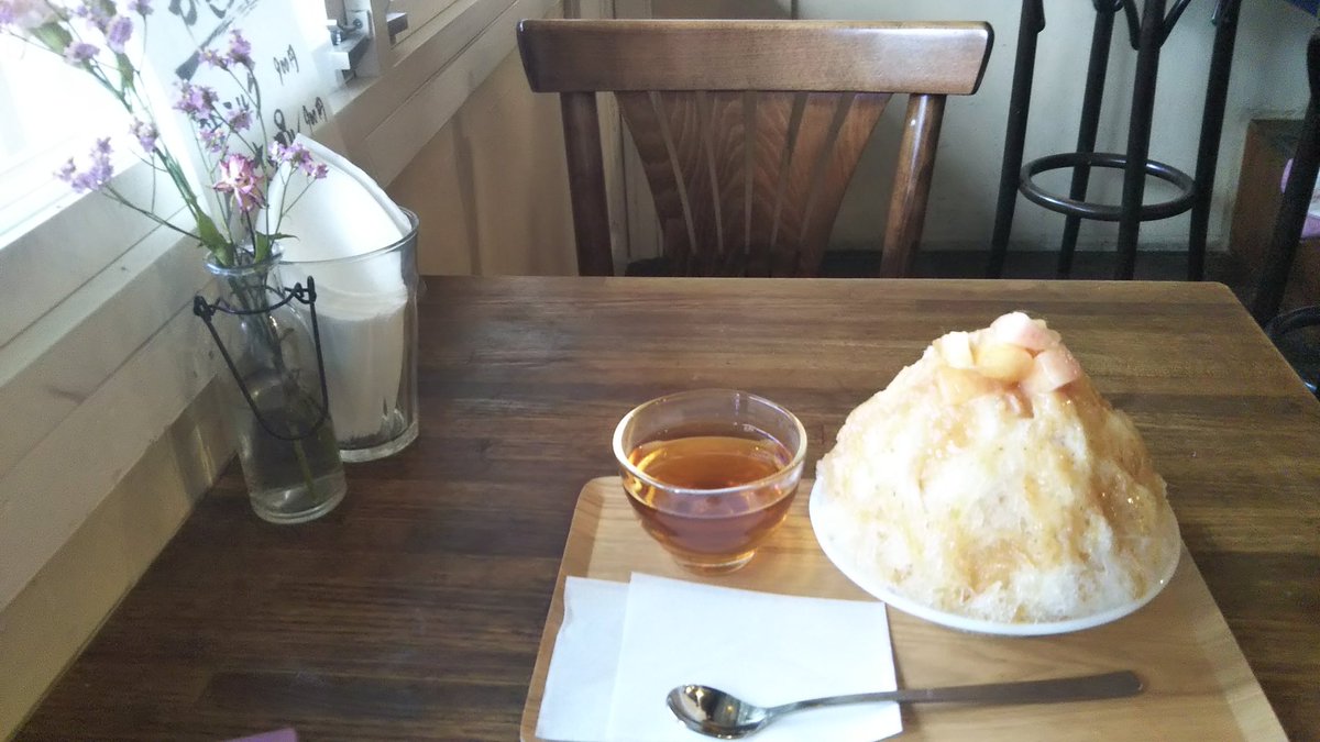 yuki_no_pf's tweet photo. 知人のマスターがいるお店でかき氷🍧
#土日の13時から17時限定
#東京都
#練馬区
#石神井公園
#しゃくじいこうえん
#カフェバー
#スプラウト
#Bar_Cafe
#SPROUT
#夏
#かき氷
#自家製シロップ
#苺ミルク
#パイナップル
#桃
#抹茶ミルク
#ほうじ茶つき https://t.co/xnss6gaBNf