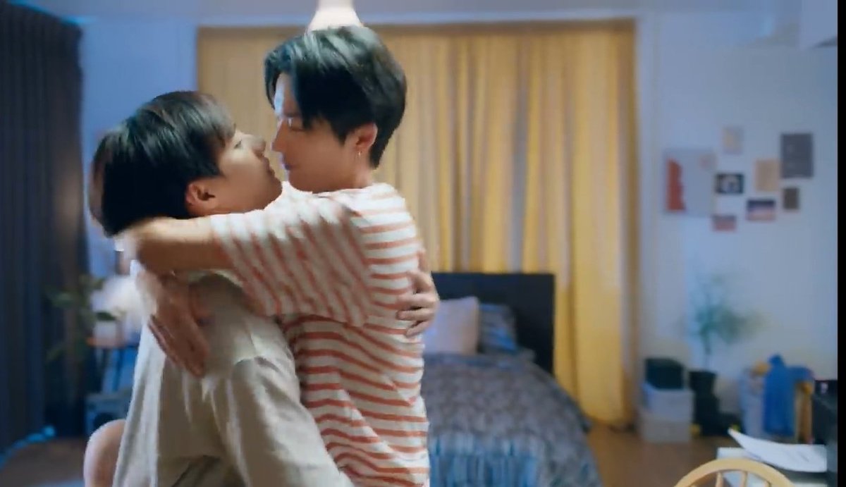amyColorful1's tweet photo. Es que esta escena bdjdkfnfnf jajajaja me mori por los diálogos Jajajaja 😂💕 xq' son tan no sé cómo lol!!!
#แอบจองรัก #mysecretloveEP9
#MySecretLoveTheSeries #DanielChang #Lee #SitthikarnAkkarapolawat #Bew #Park #BL #boylove https://t.co/l6zNpy2zyU
