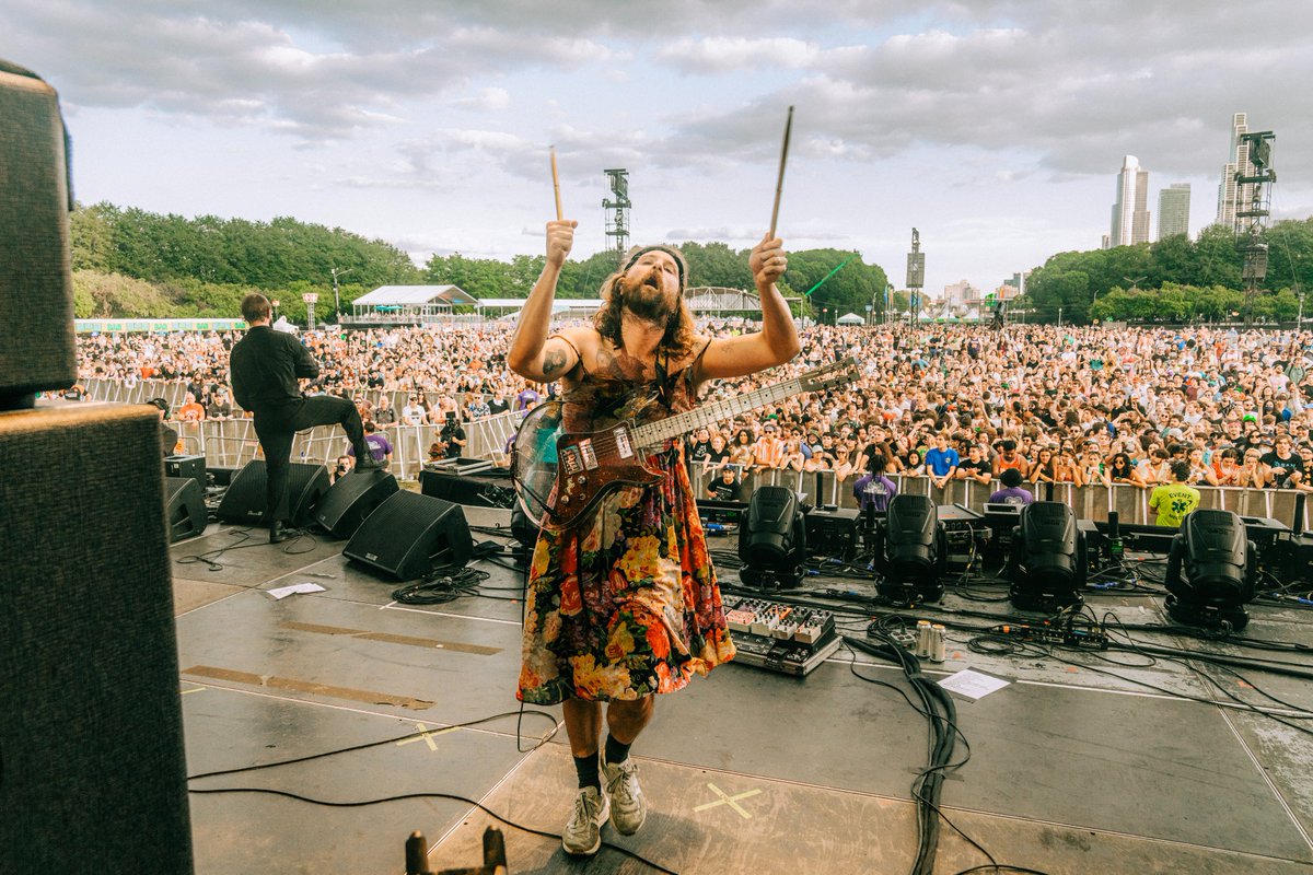 lollapalooza's tweet photo. 🎸 @idlesband SMASHED IT. https://t.co/hfbkxgXGHG