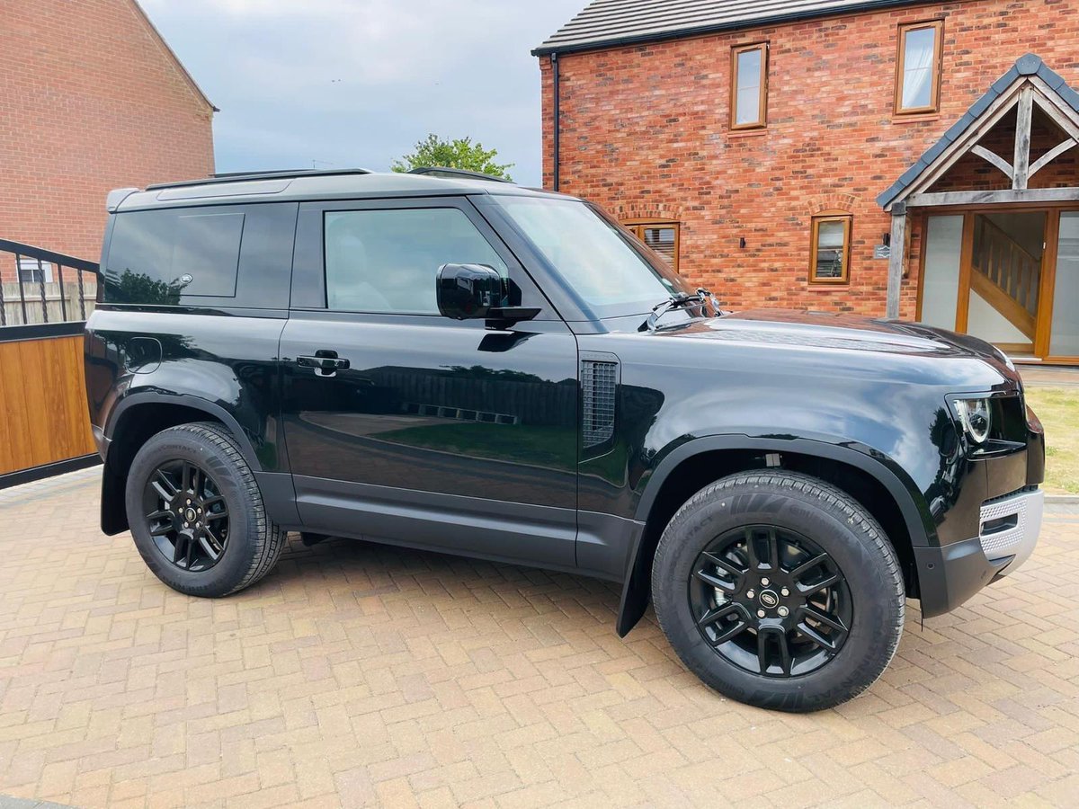 LandyDefender90's tweet image. 2022 Land Rover Defender 90 3.0 D250 MHEV HSE Auto 4WD Euro 6 (s/s) 3dr ESTATE D Panoramic roof+huge spec
defender-landrover.co.uk/2022/07/2022-l…
