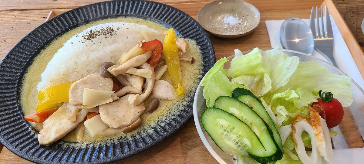 blackpikkoro's tweet photo. 夏らしく
グリーンカレー
美味しかった💓
金運神社で祈祷した塩付き🥹で金運🆙
#commonsCafe
#遠野 https://t.co/o5SZ5uupGn