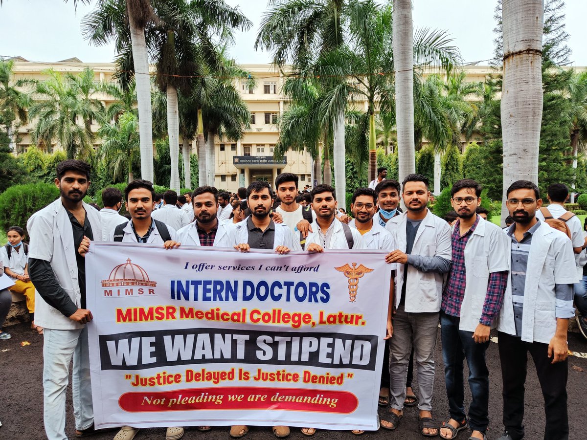 elegant_medico's tweet photo. #wewantstipend
#MIMSRMCLATUR
@CMOMaharashtra 
@AmitV_Deshmukh
@NMC_IND https://t.co/Iwpt5bQetE