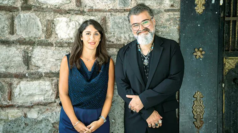 Hurriyet's tweet image. Sınır tanımayan kuyumcu Sevan Bıçakçı... Yıldızlara mücevher takıyor

@zeynepbilgehan yazdı...
hurriyet.com.tr/yazarlar/zeyne…