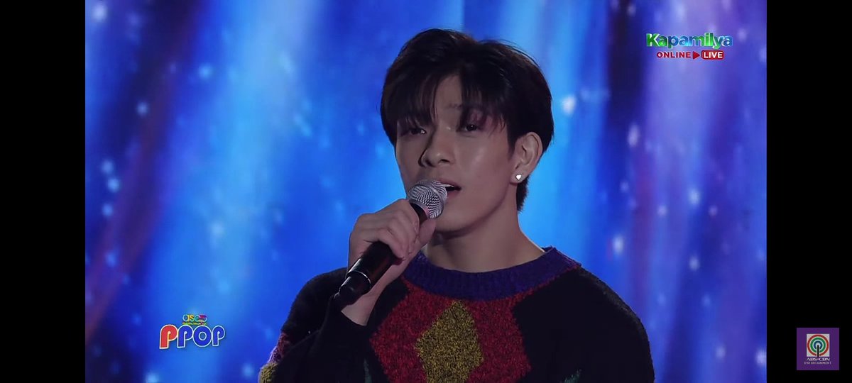 KapusongACEs's tweet photo. ito yung hinihintay natin diba na uupo lang sila habang kumakanta. natupad na. huhuhu

MAHAL NA KITA BGYO
#BGYO @bgyo_ph https://t.co/LmZu9o0ph8