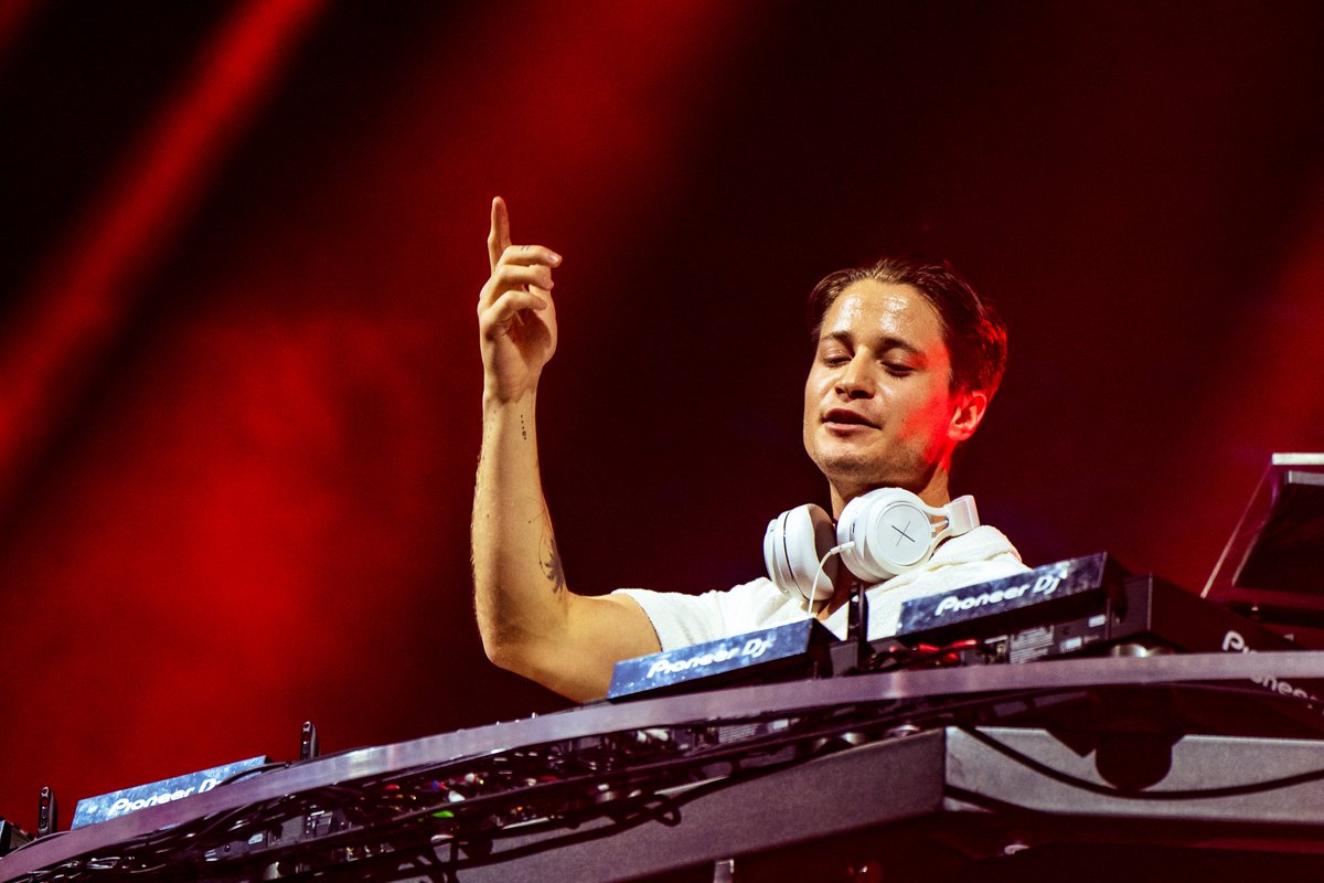 lollapalooza's tweet photo. 🔥 @KygoMusic was fire (literally) https://t.co/Lhtgwblu83