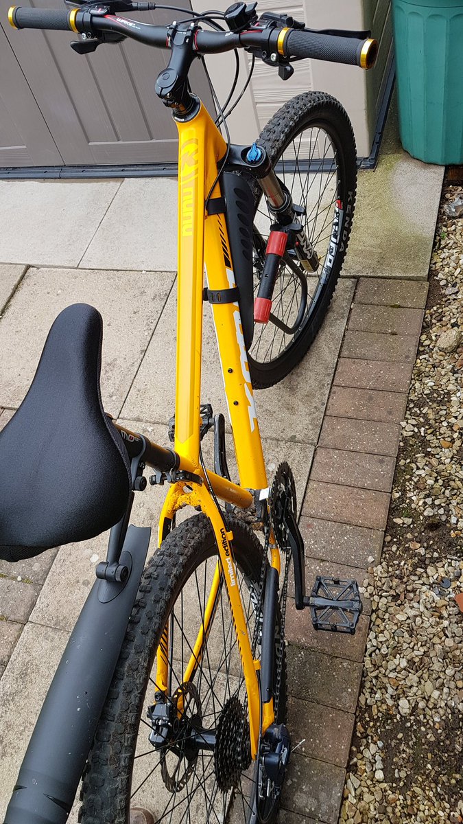Nige1Chapman's tweet image. 🔺️STOLEN BIKE - SPALDING 
Appeal for anyone offered this KONA or saw it taken from railway station on Sat July 30.
@networkrail has clear CCTV images, @BTP @BTPLincs aware (ref 267 30/7). Hoping @SpaldingPolice can help get it back 🤞🏻
🔺️PLEASE RT 🔺️
