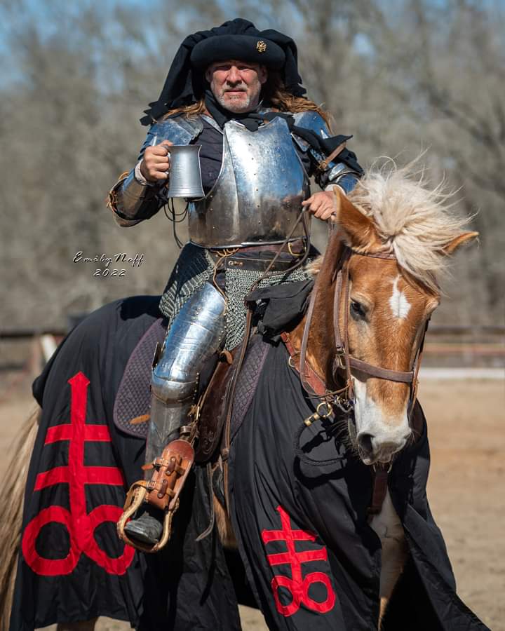 I'M A CABALLER. I'M PART OF A GLOBALIST CABAL. JUST ASK MY CABALLO...
int-jousting.hpage.com/home.html