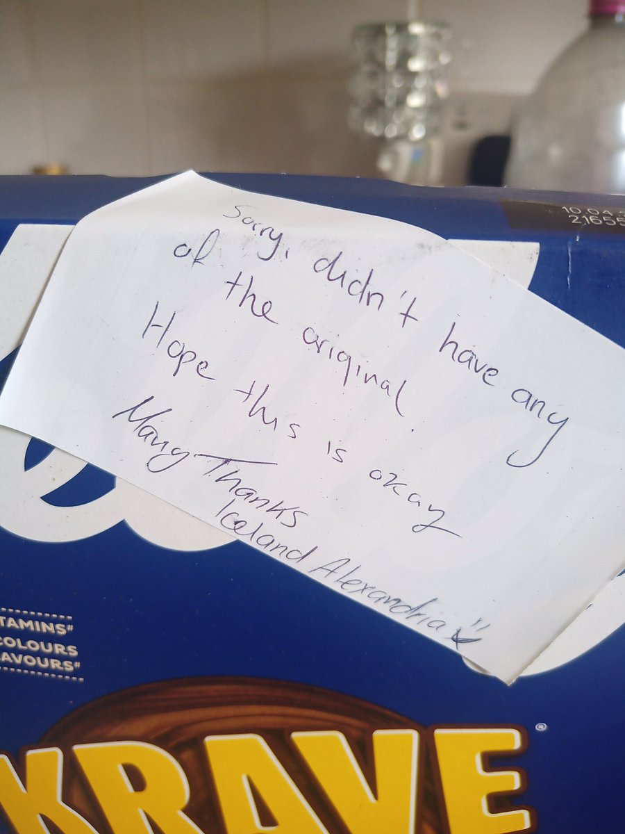 Linloub's tweet image. Smiling at the wee note from @IcelandFoods #icelandfoods

Customer service at its best 👍