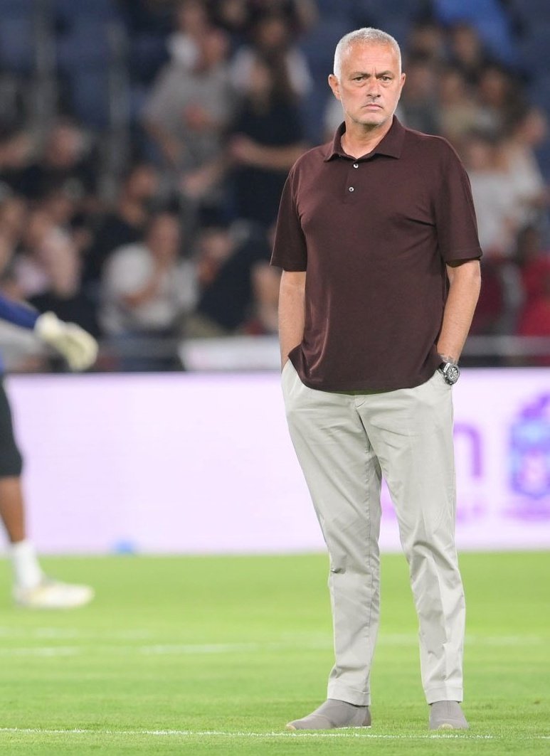 Let's admit Mourinho killed it with this drip, seems his personal designer is overworking.