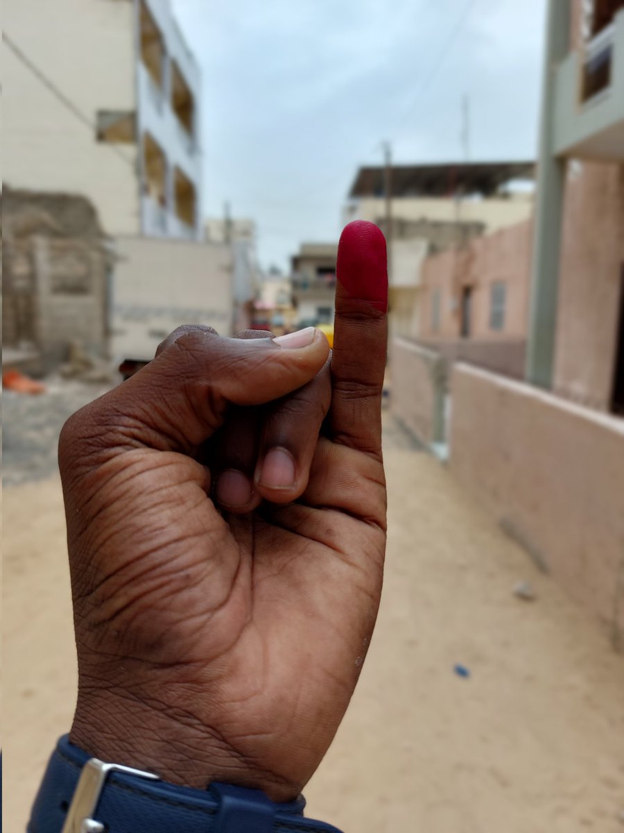 Amkoullel_Sow's tweet photo. Le sentiment du devoir accompli 🥰
Acquittons nous tous de ce devoir qui nous oblige à choisir les concitoyens qui vont nous représenter et donc définir la société que nous voulons pour notre pays.
#kebetu #Senegal #electionsenegal https://t.co/A1JszLo3lX