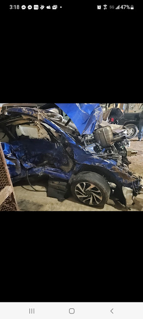 lizzybugzz's tweet image. this is my car after my daughter's #caraccident