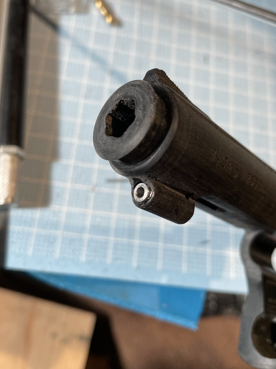 OGF_357's tweet image. 加工ミスったけどアルミでガイド作って入れたから作動が良くなった🤪
結果オーライw
#OGF
#Model13