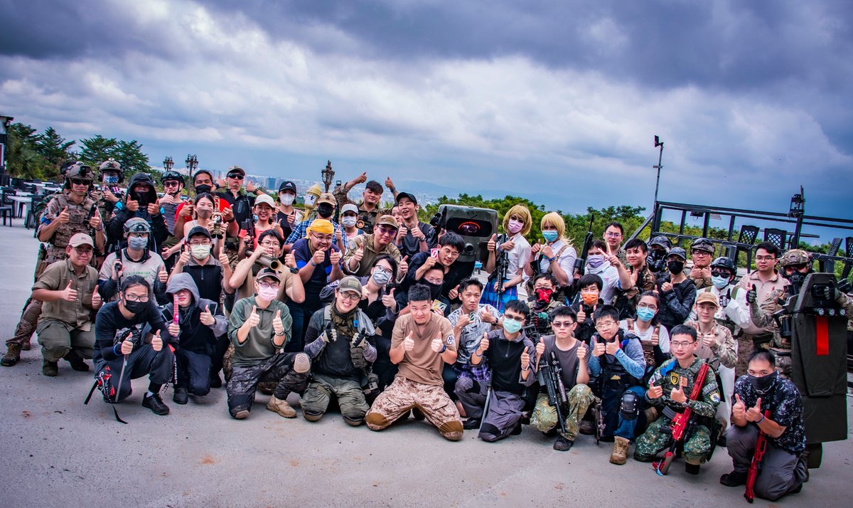 airsoft_enzo's tweet photo. It's was my successful birthday.
超級系 外傳 恩佐生誕季 大成功

謝謝大家從台灣各地參加我的生存趴，
謝謝大家！

__
#birthdday #aisoft #survivalgame
#hyperairsoft #hyperairsoft #taiwan https://t.co/jT5iCC34J1