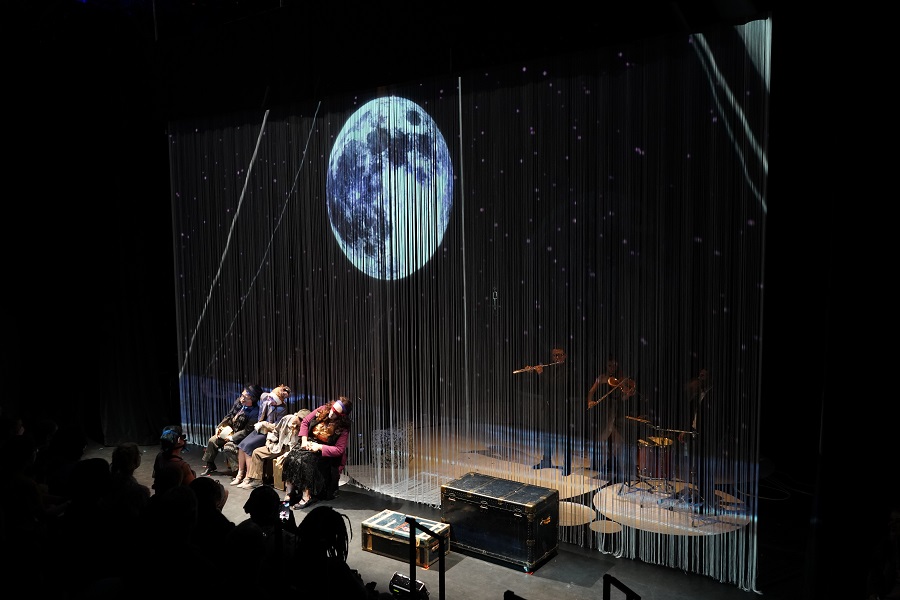 DrewRowsome's tweet photo. Last chance for Anthropic Traces: teasing a message out of disparate art forms https://t.co/75jqZ1sSTi #theaTO #AnthropicTraces @crowstheatre @BOTE_show #circus #ClimateCrisis https://t.co/J0wZhooW7P