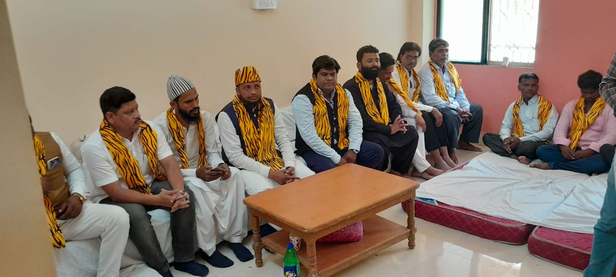 TSP4India's tweet photo. टीपू सुल्तान पार्टी प्रेस कॉन्फ्रेंस सोलापुर महाराष्ट्र
#TipuSultanParty
@TSP_President @YusufShaikhTSP https://t.co/P7DjICwf9Z