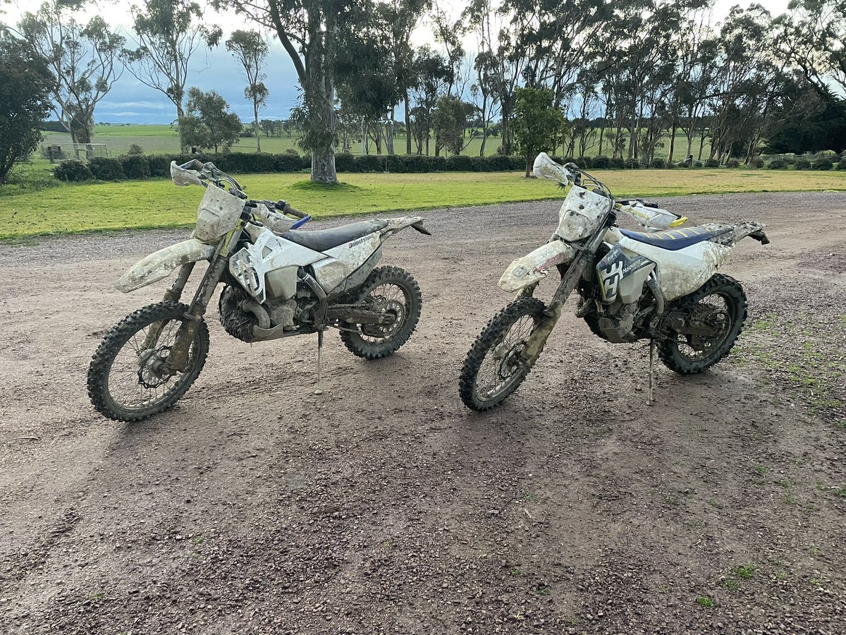 Too windy for spraying and spreading, too wet for fencing but a great day to play in the mud 🤤🤤🤙