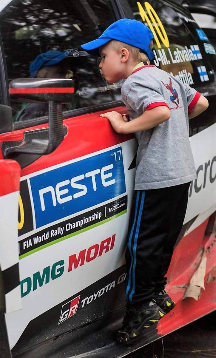 That inspirational moment when rally drivers are born.
Great pic 👌